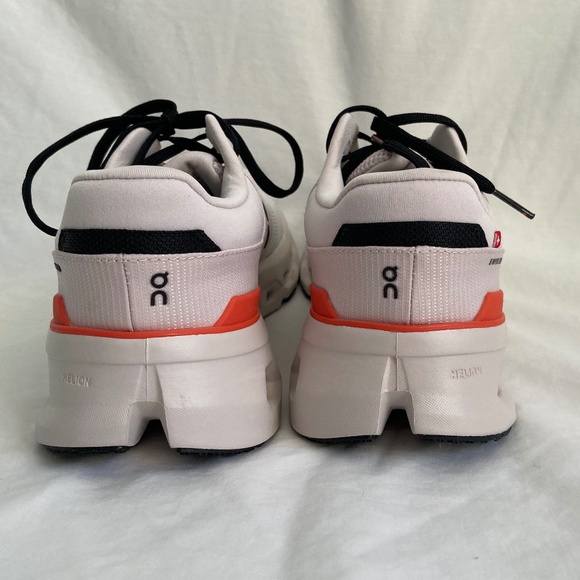 On Running Cloudrunner women’s size 10.5 - Picture 8 of 10